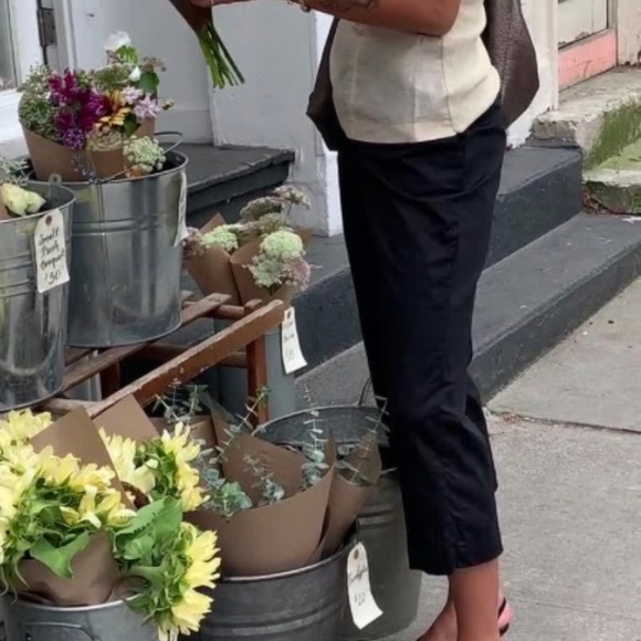 BURBERRY Black Cropped Trousers - Picture 5 of 6